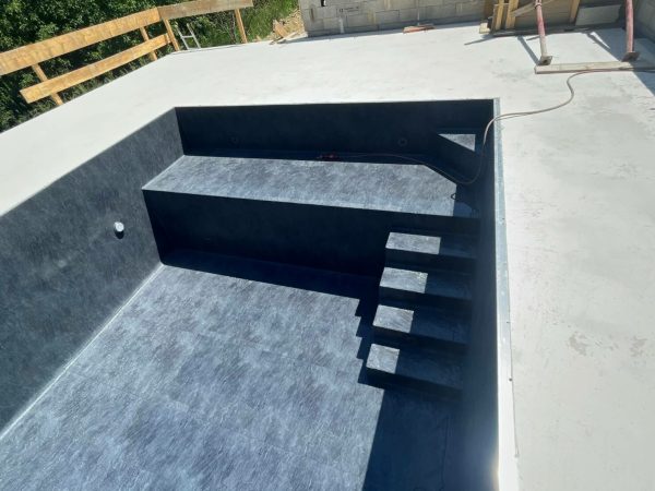 3-Construction-Piscine-Exterieur-Isere