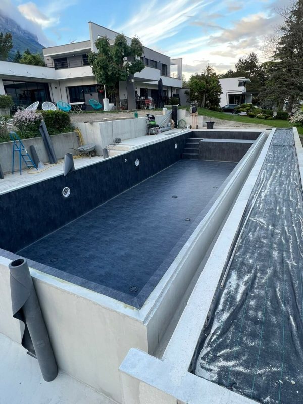 5-Etapes-Construction-Piscine-Exterieur-Grenoble