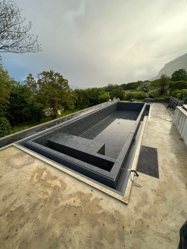 7-Etapes-Construction-Piscine-Exterieur-Voiron